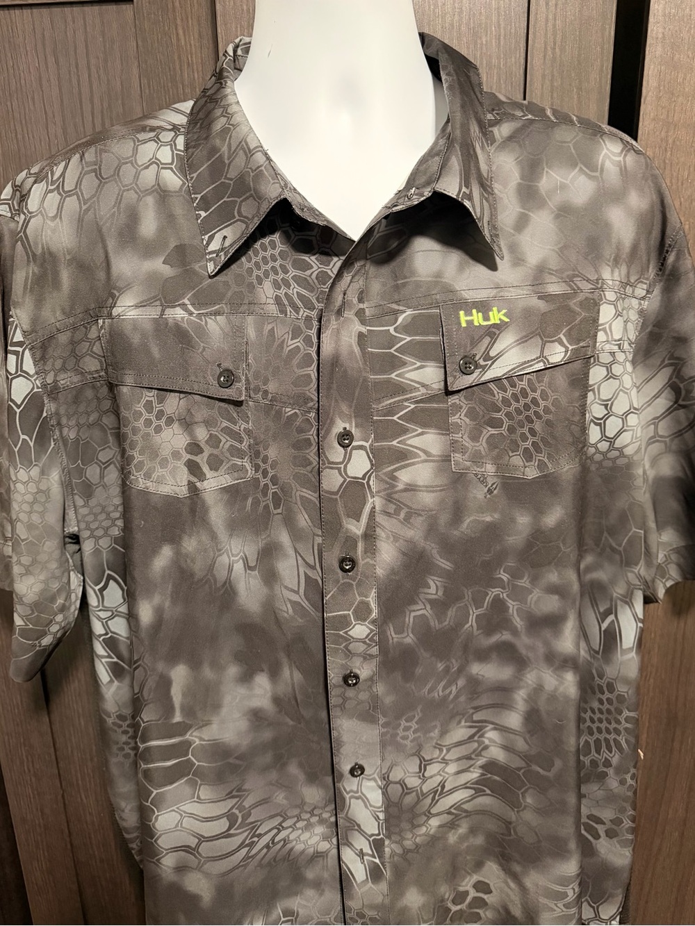 Huk Shirt Mens XXL Black Kryptek Phenom Performance Fishing Outdoor Button Up